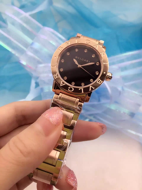 ブルガリ時計正面デザイン